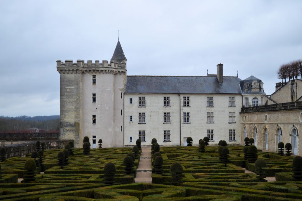 façade du château de Villandry avec le donjon médiéval