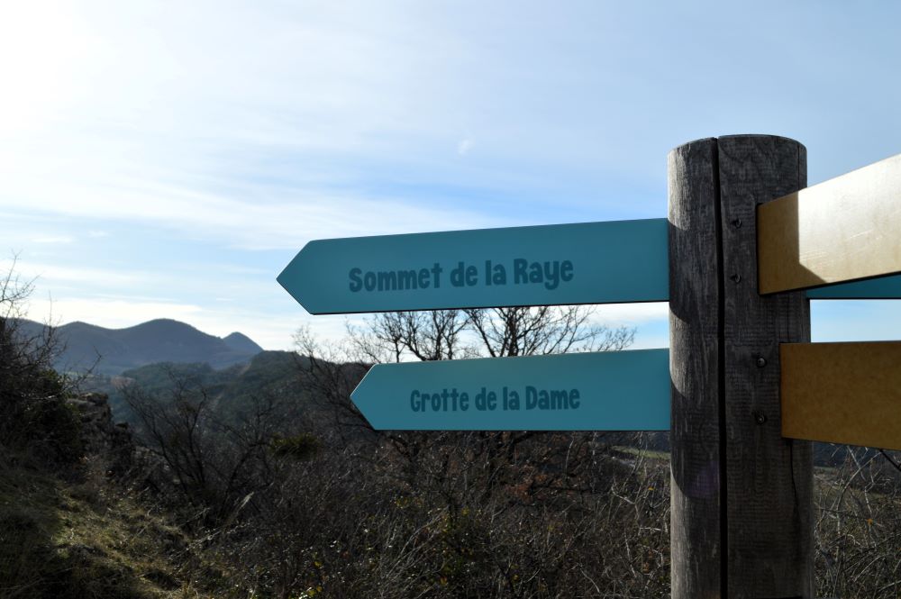 Panneau de signalisation de randonnée