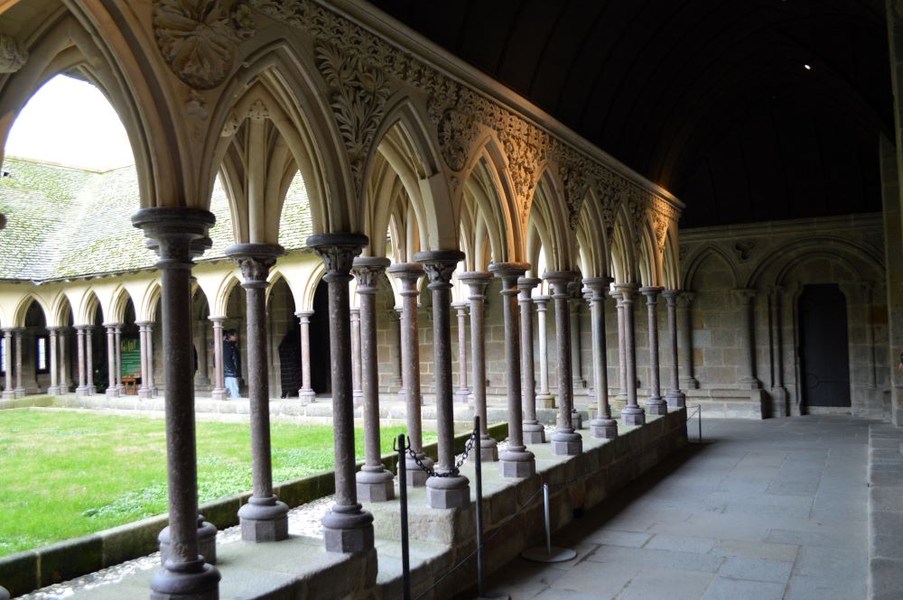 cloître de l'abbaye du Mont Saint Michel