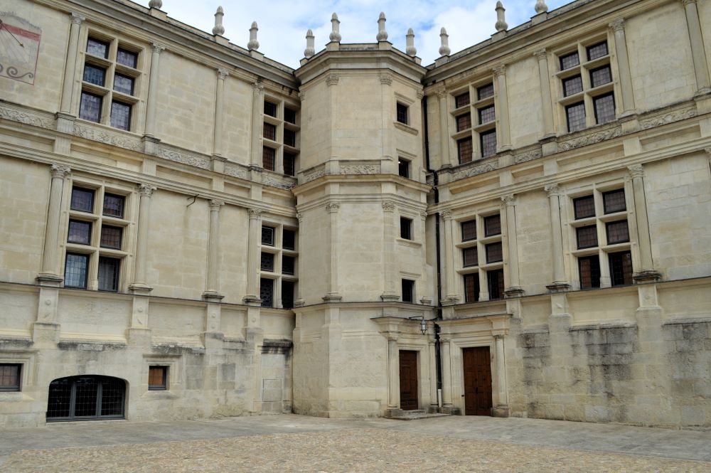 cour de château renaissance
