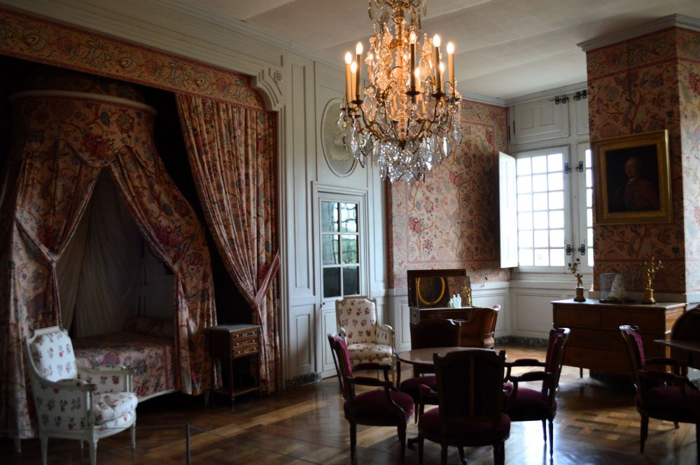 chambre de style dix-huitième siècle