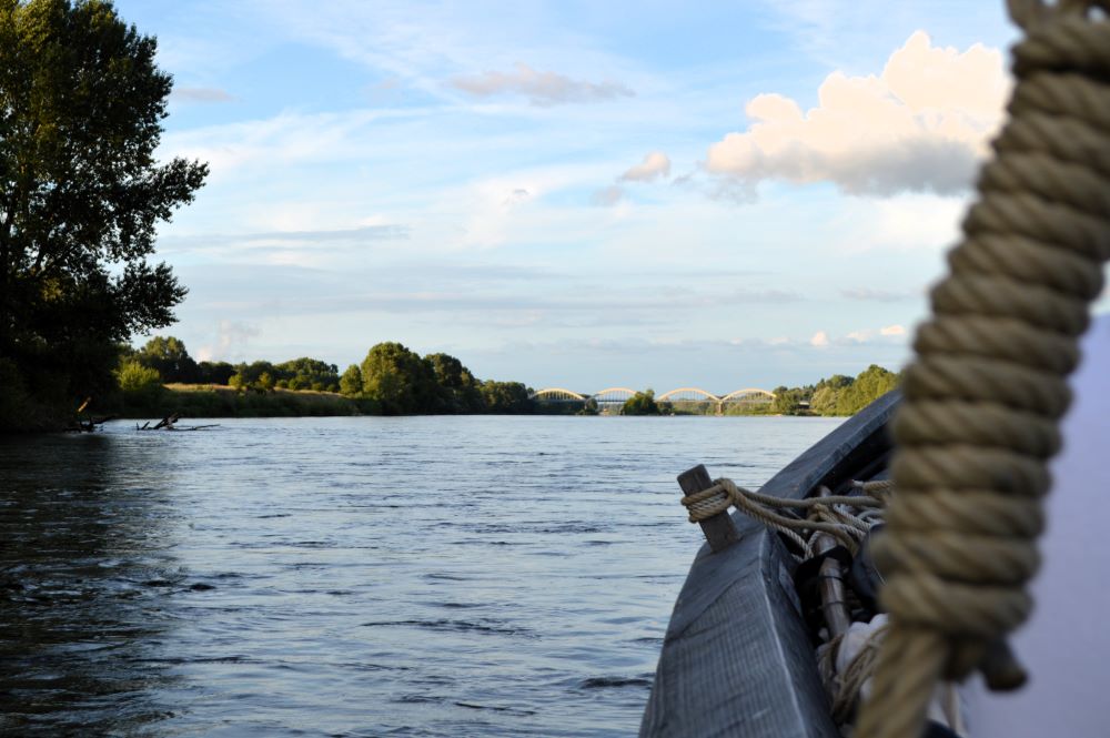 coucher de soleil sur la rivière 