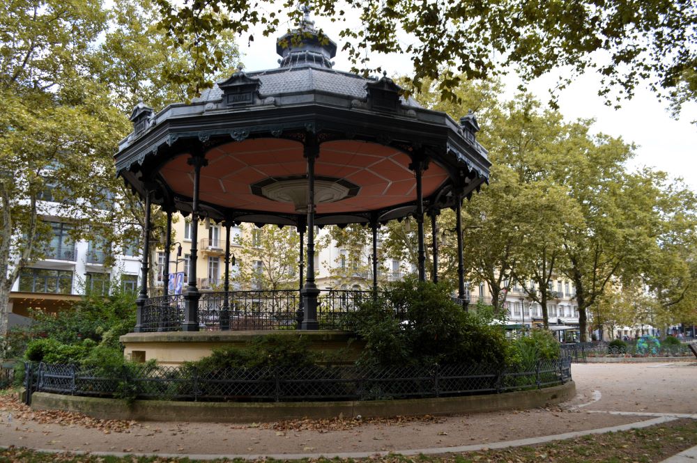 un kiosque à musique
