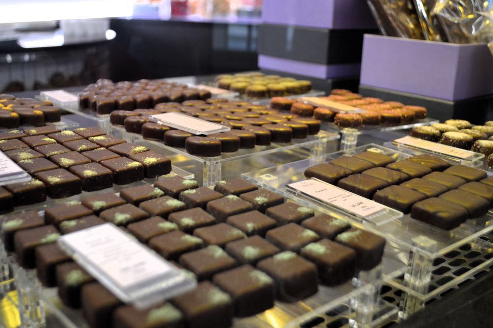 vitrine de chocolats