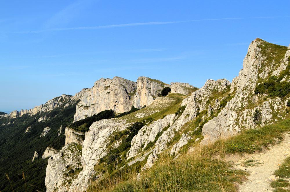 rochers dans un paysage de montagne