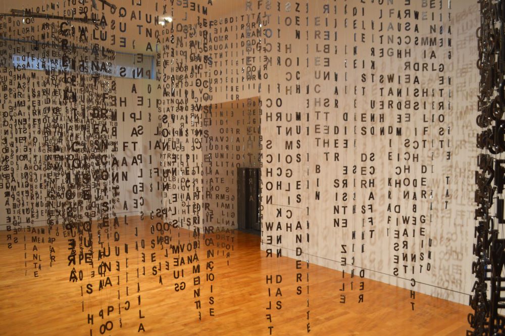 salle d'exposition d'art contemporain