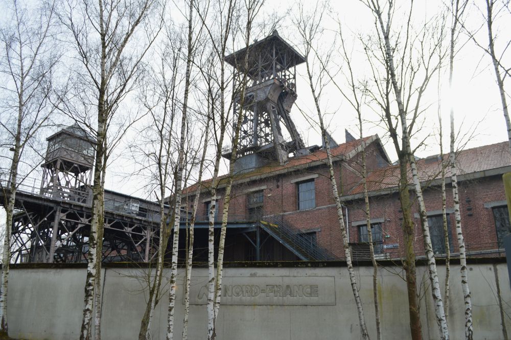 extérieur d'une mine de charbon dans le Pas de Calais