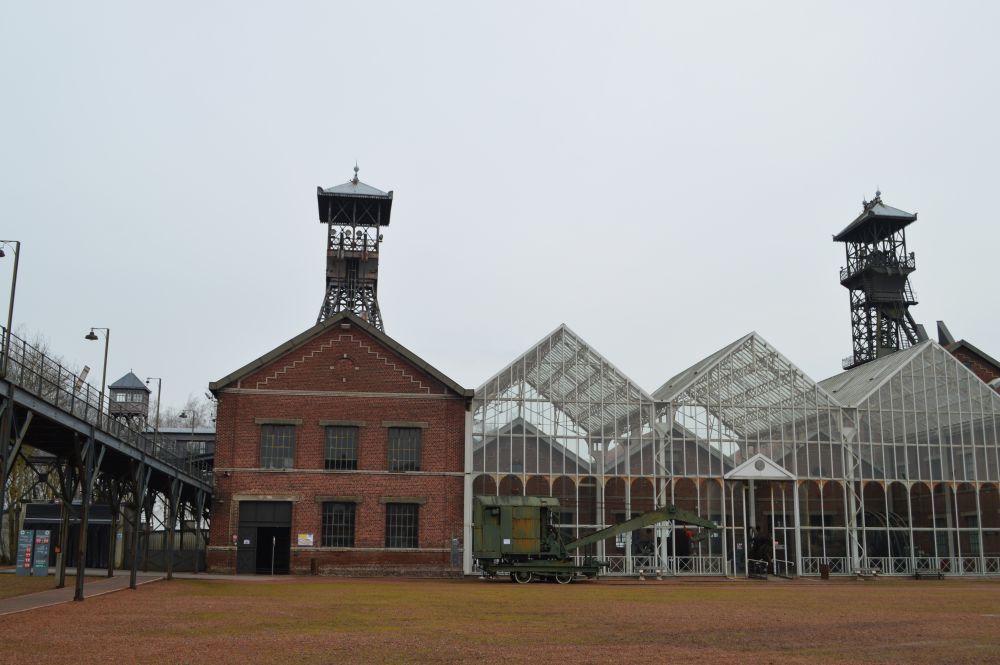 bâtiments d'un carreau de mines au centre historique minier de Lewarde
