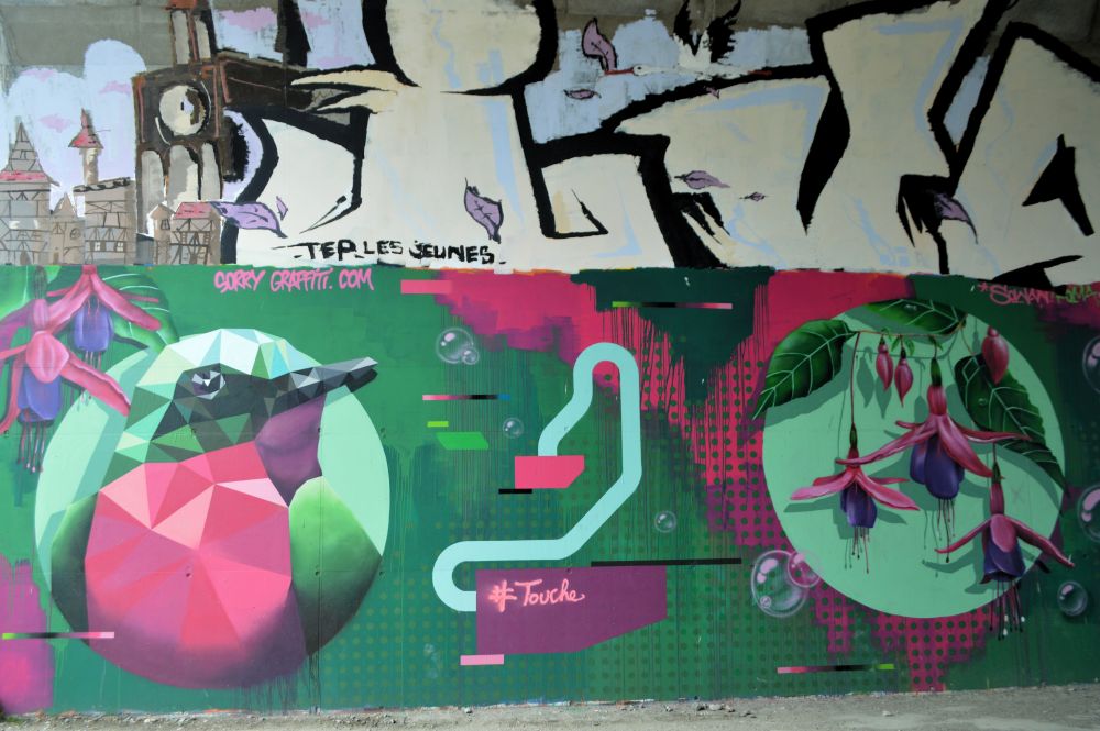 street art sous le pont des Lônes en Ardèche par le collectif Sorry Graffiti