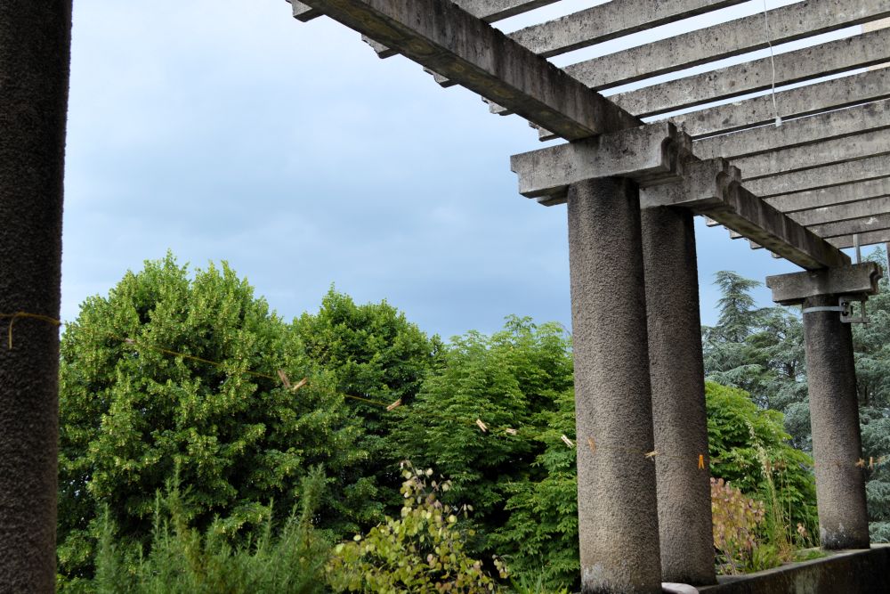 sur la terrasse de l'ancien centre de convalescence de la Baume d'Hostun