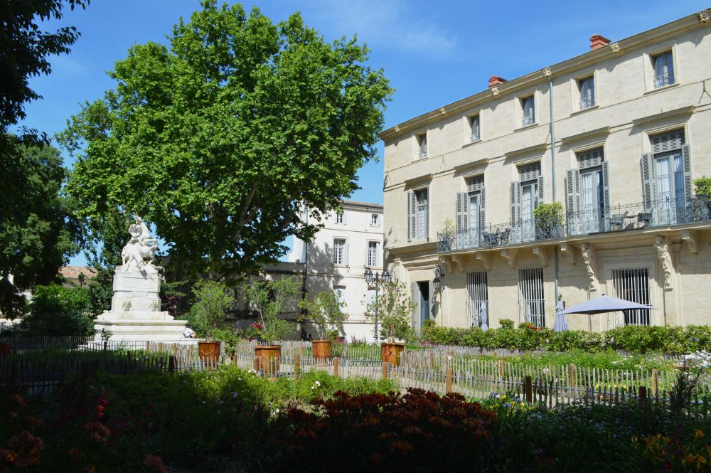 les jardins de la place de la Canourgue à Montpellier