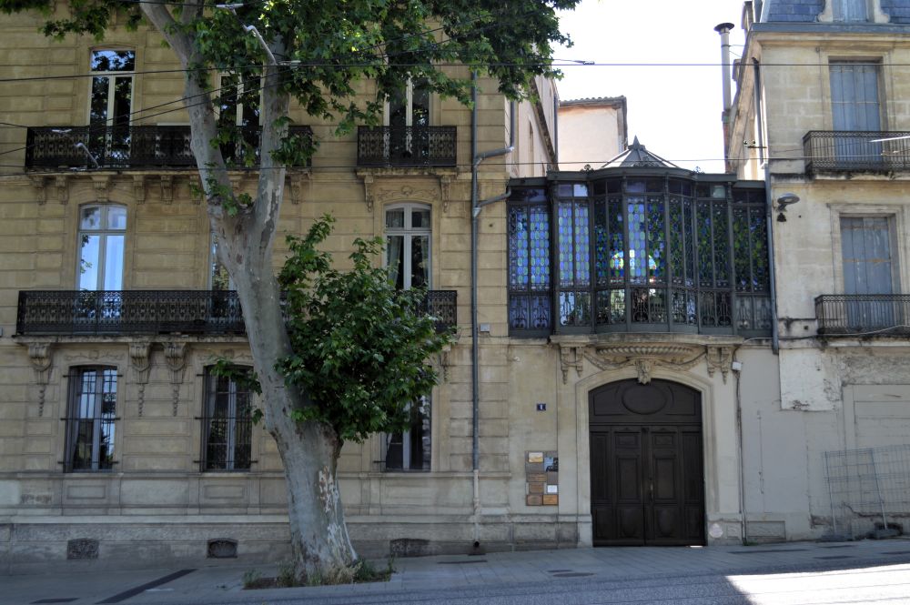 façade d'un hôtel particulier du dix-neuvième siècle