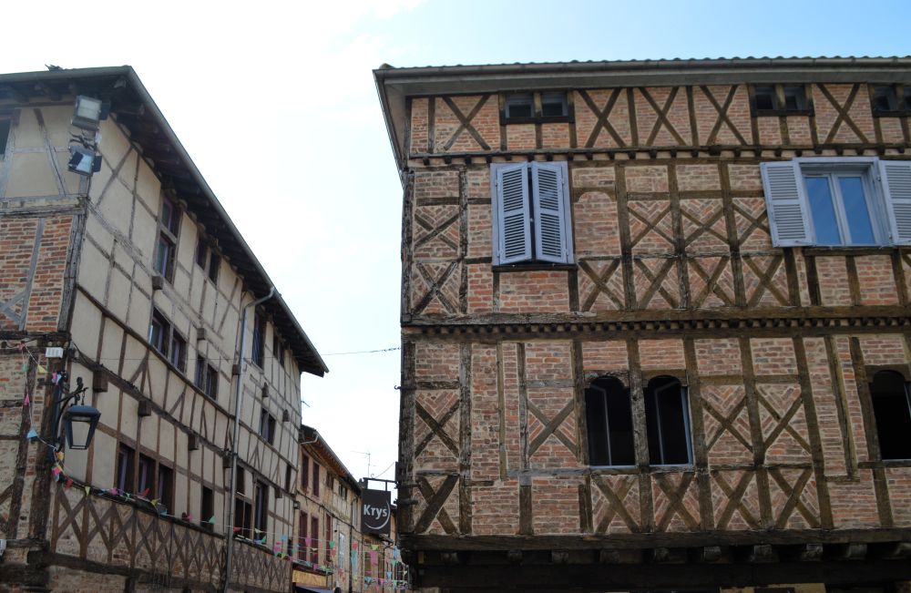 maisons à pans de bois et briques