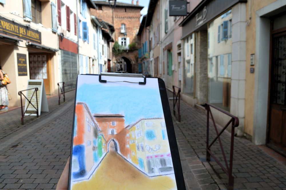 un dessin d'une rue devant la rue en question