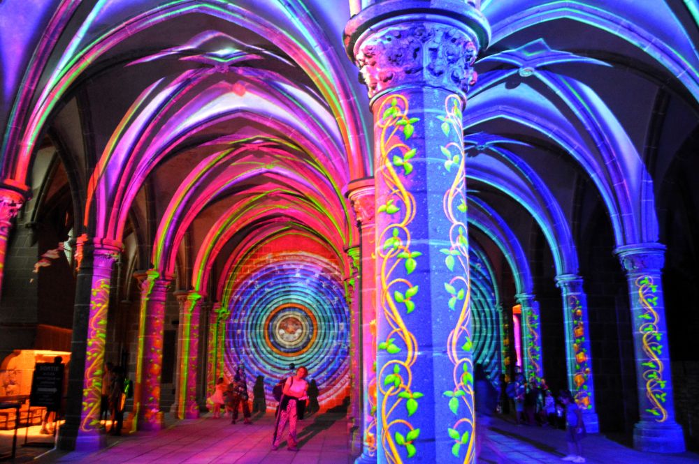 parcours nocturne de l'abbaye du Mont Saint Michel dans le scriptorium