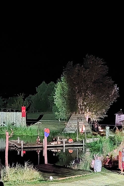 spectacle Le Souffle du Nord - scène du village