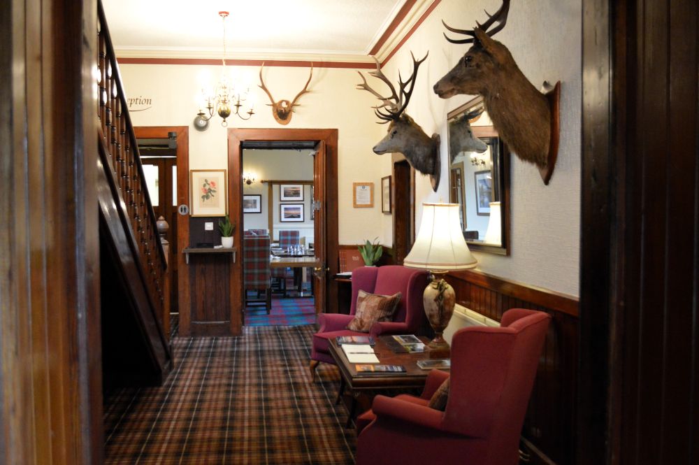 le lobby de The Inch, un ancien relais de chasse devenu hôtel