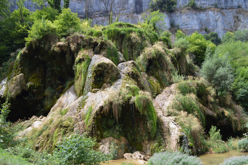 cascade de tuf de Baume les Messieurs dans le Jura