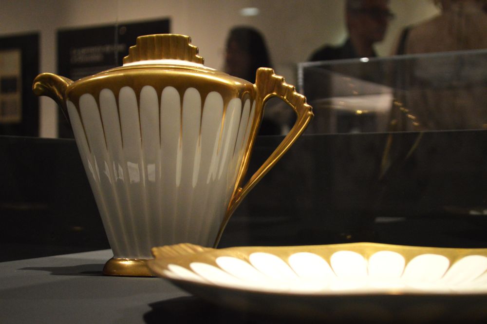 théière en porcelaine