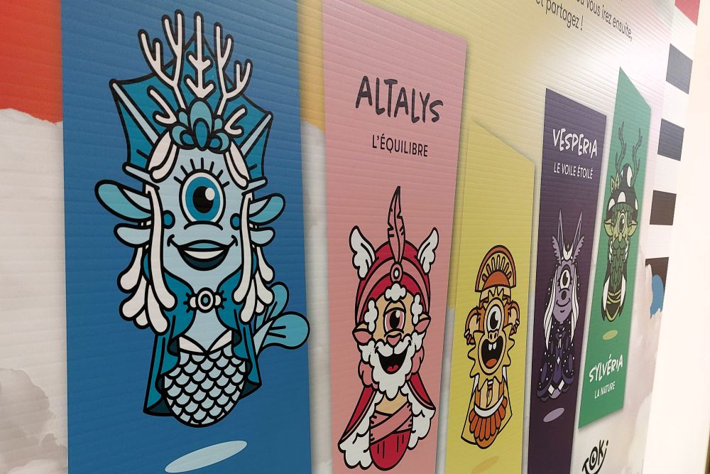 Les Tokis, de petits personnages colorés avec un seul œil permettent au visiteur de se repérer dans le festival AiRt de famille acte 4 à Lyon