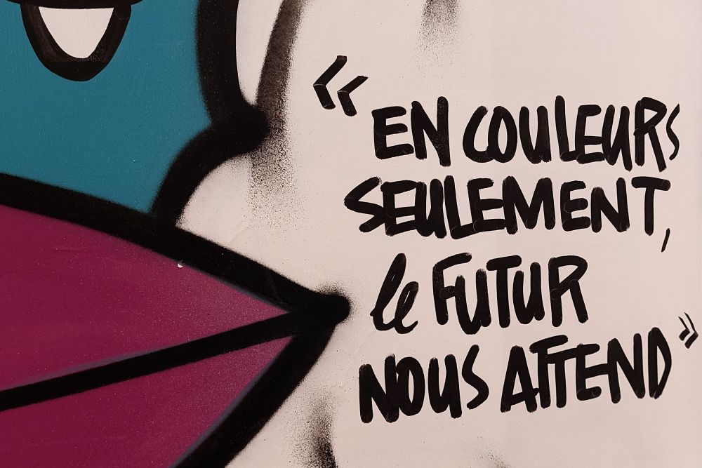 "en couleurs seulement le futur nous attend", détail de l'installation Le Temps d'un Contour par Kairos
