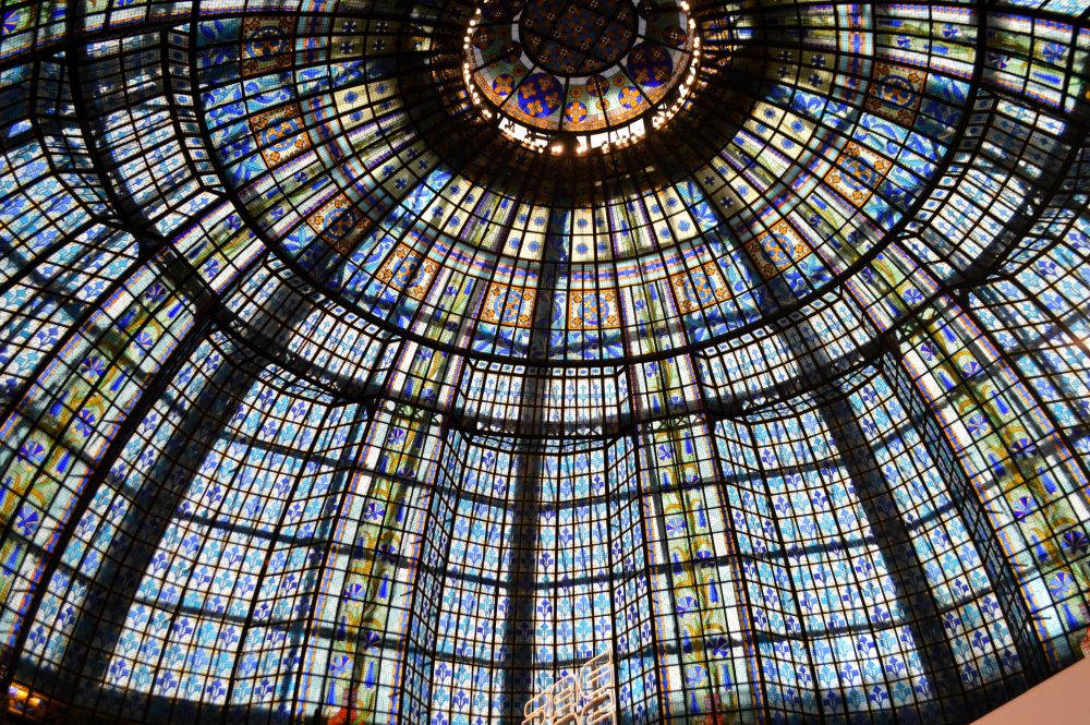 coupole en vitrail du magasin du Printemps boulevard Haussmann à Paris