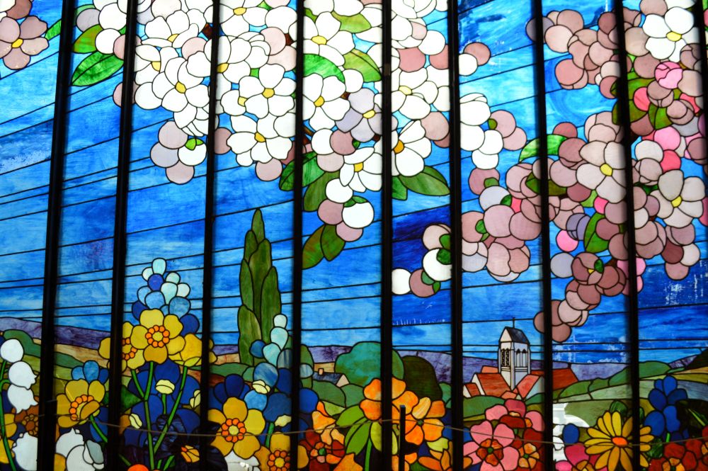 vitrail au dernier étage du magasin du Printemps boulevard Haussmann à Paris