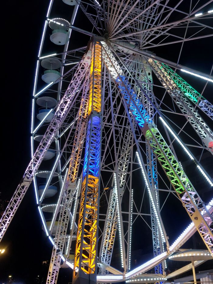 grande roue de nuit