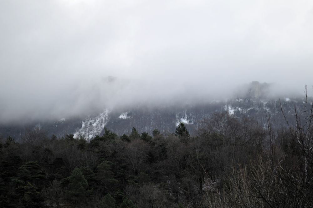vue sur le Vercors dans les nuages depuis Peyrus