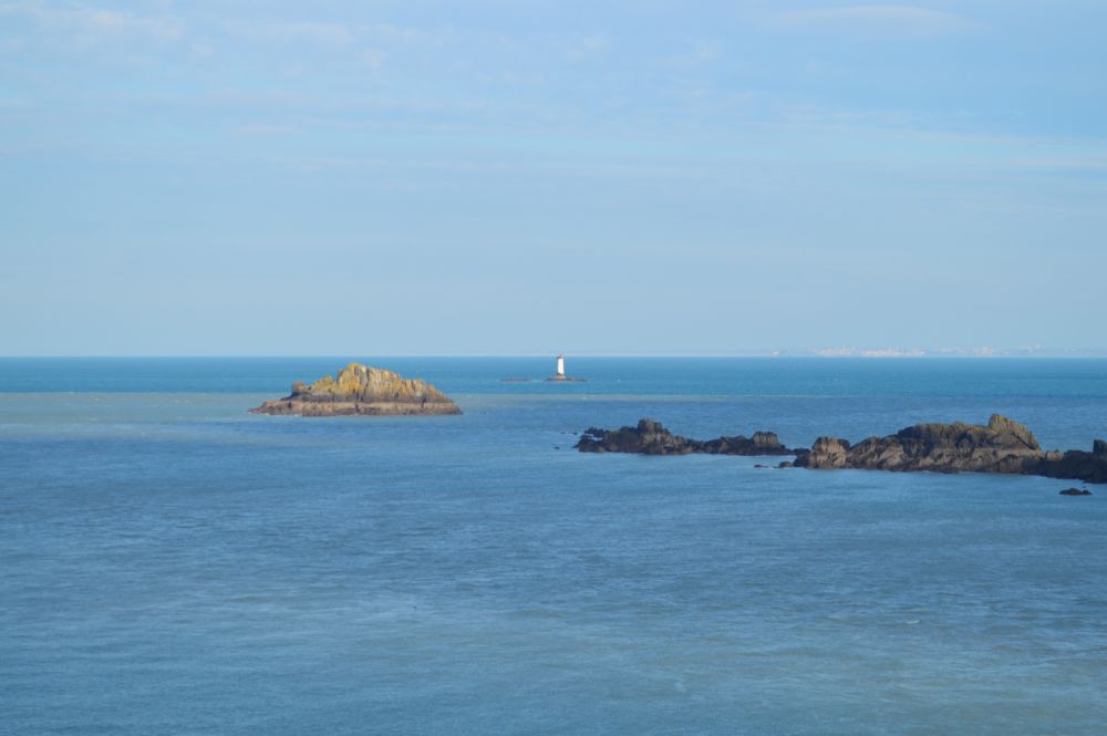 vue sur la cote depuis  la pointe du Grouin