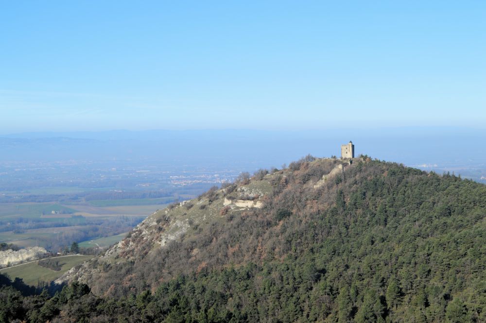 vue sur la tour de Barcelonne depuis les contreforts du Vercors