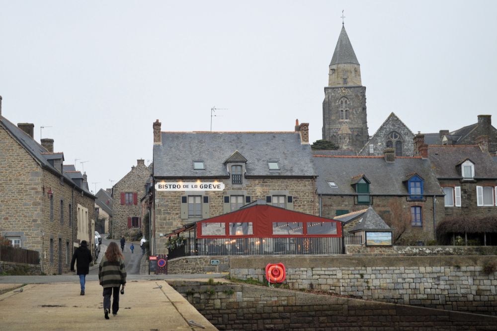 vue sur le village de Saint Suliac depuis la cale
