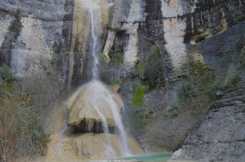 cascade de Rochecolombe en eau