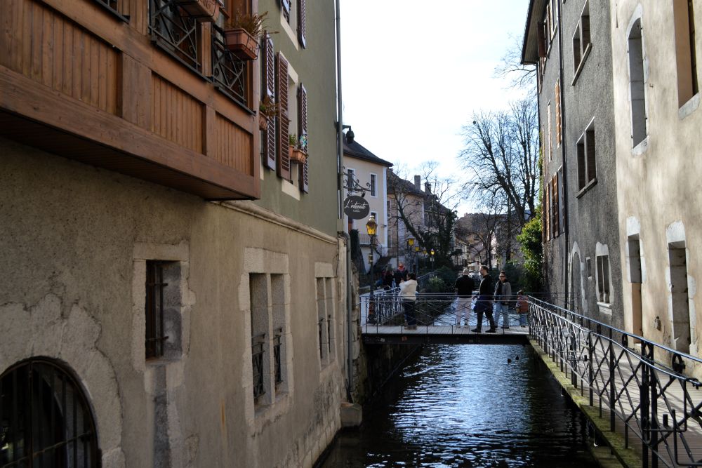 le long du Thiou à Annecy