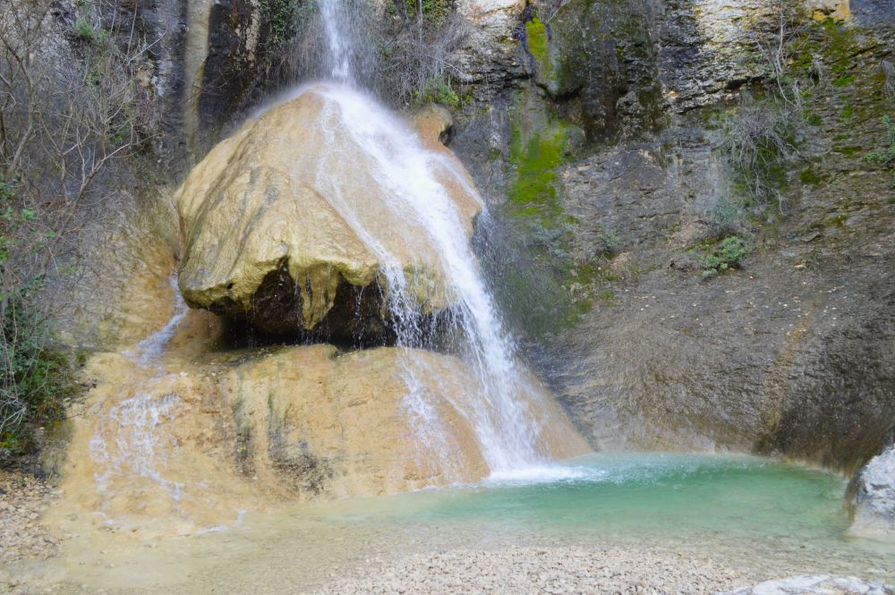 cascade de Rochecolombe en eau
