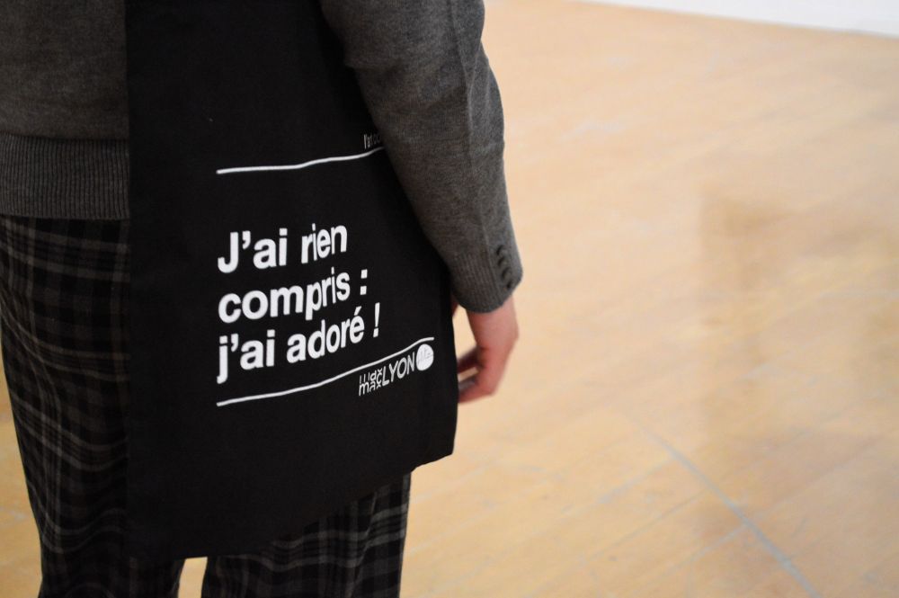 tote bag du macLYON avec l'inscription l'art contemporain, j'ai rien compris : j'ai adoré !