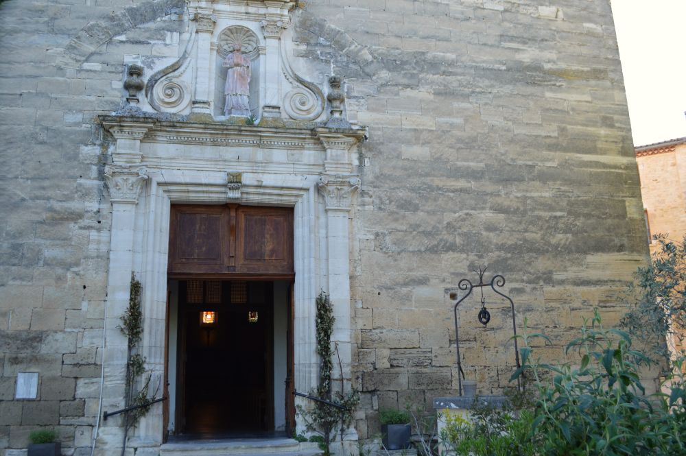porte de l'église de Barjac
