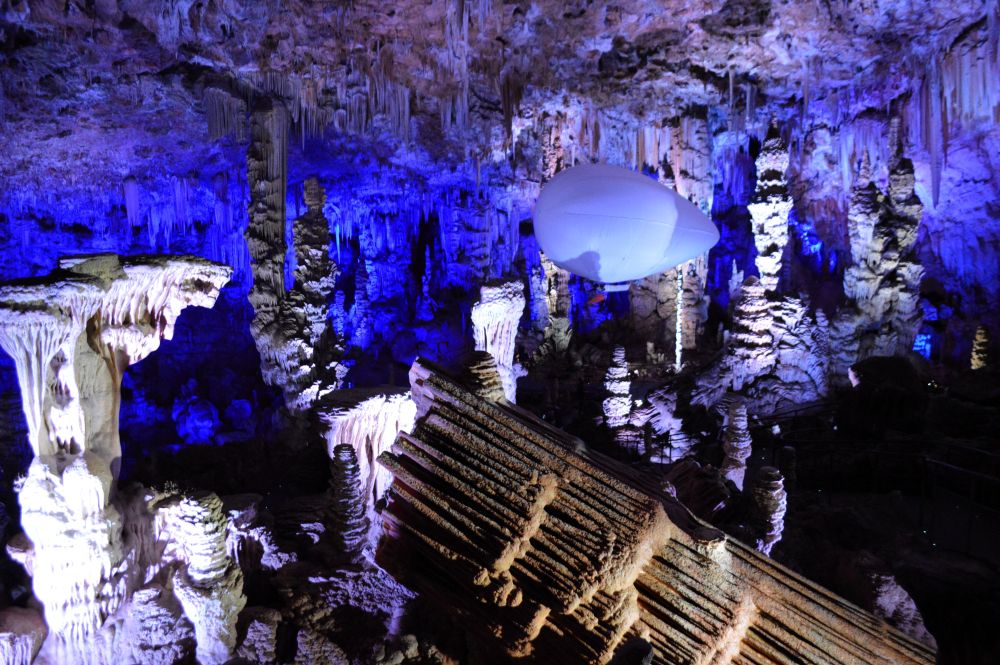 concrétions dans la grotte de la Salamandre