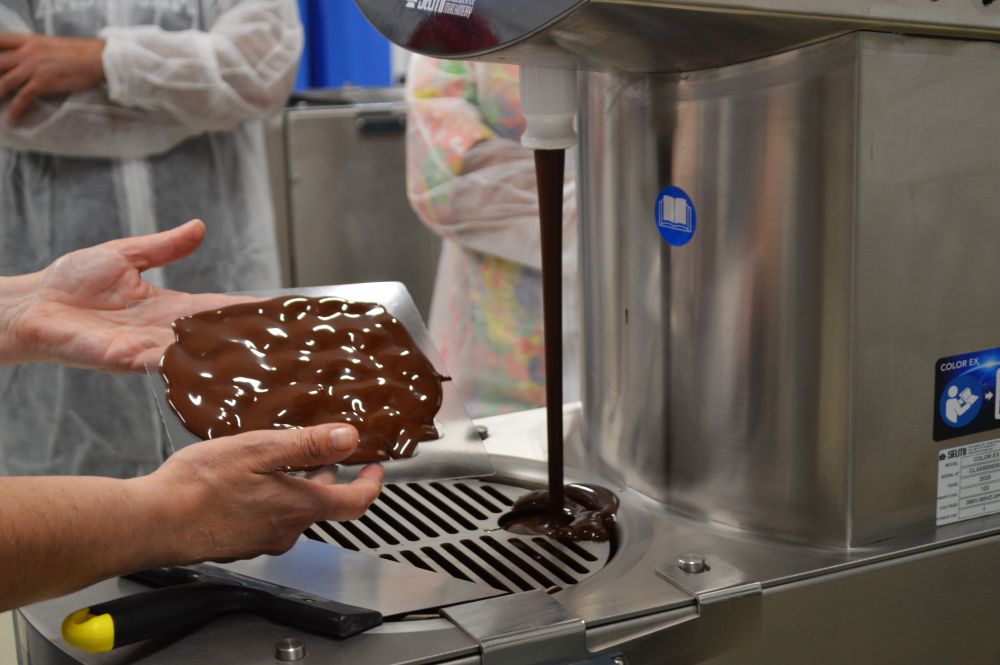 coulage du chocolat dans la tablette