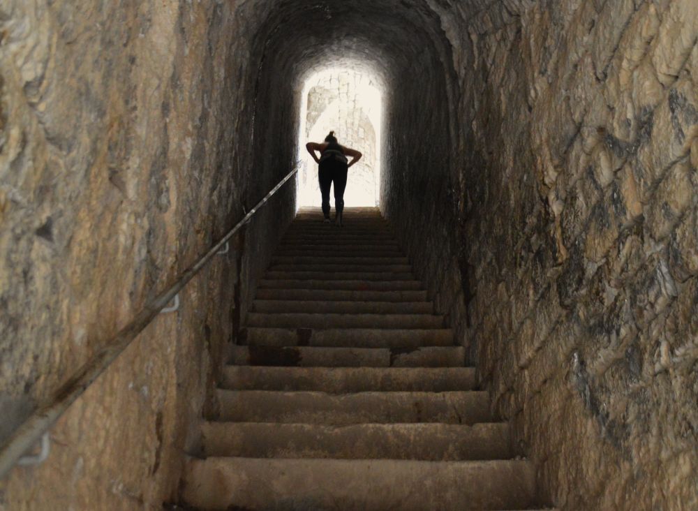 Escalier dans l'ancien fort de la Bastille de Grenoble