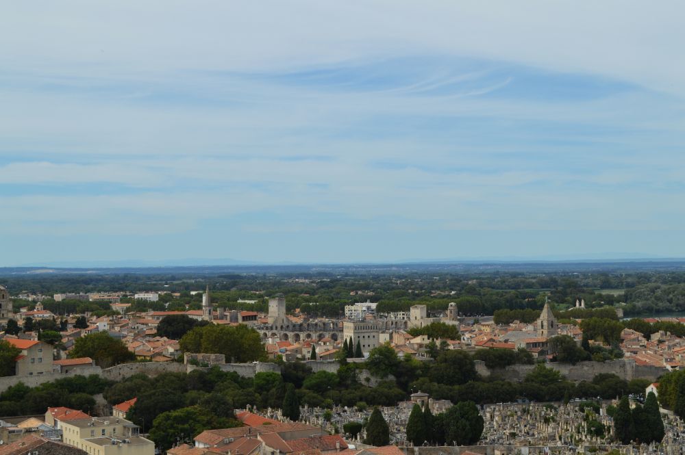 vue aérienne du centre d'Arles