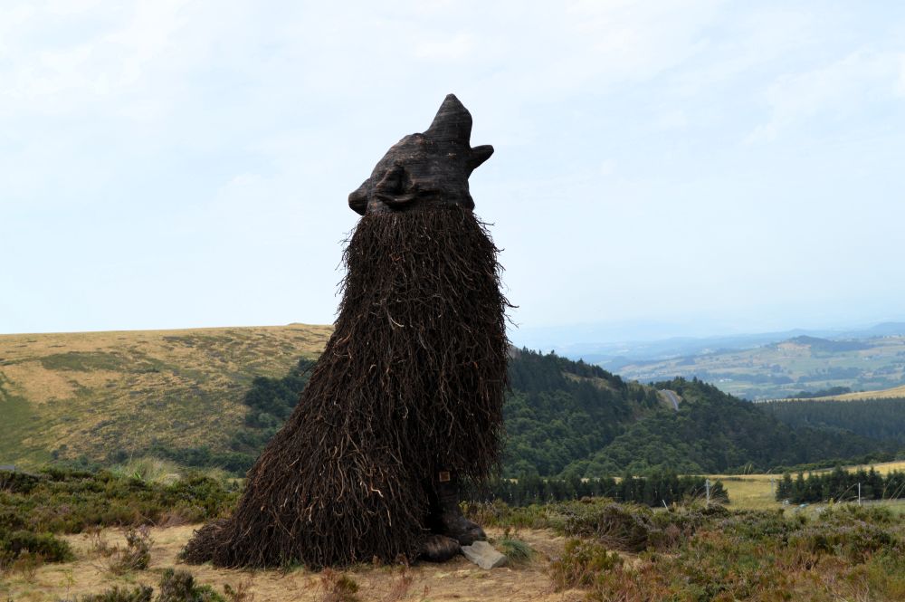 Œuvre "Loup" dans le cadre de Horizons Sancy 2026
