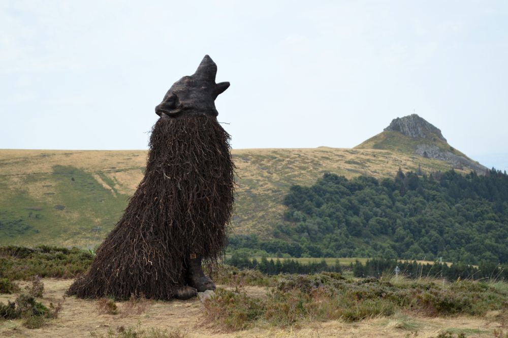 Œuvre "Loup" dans le cadre de Horizons Sancy 2026