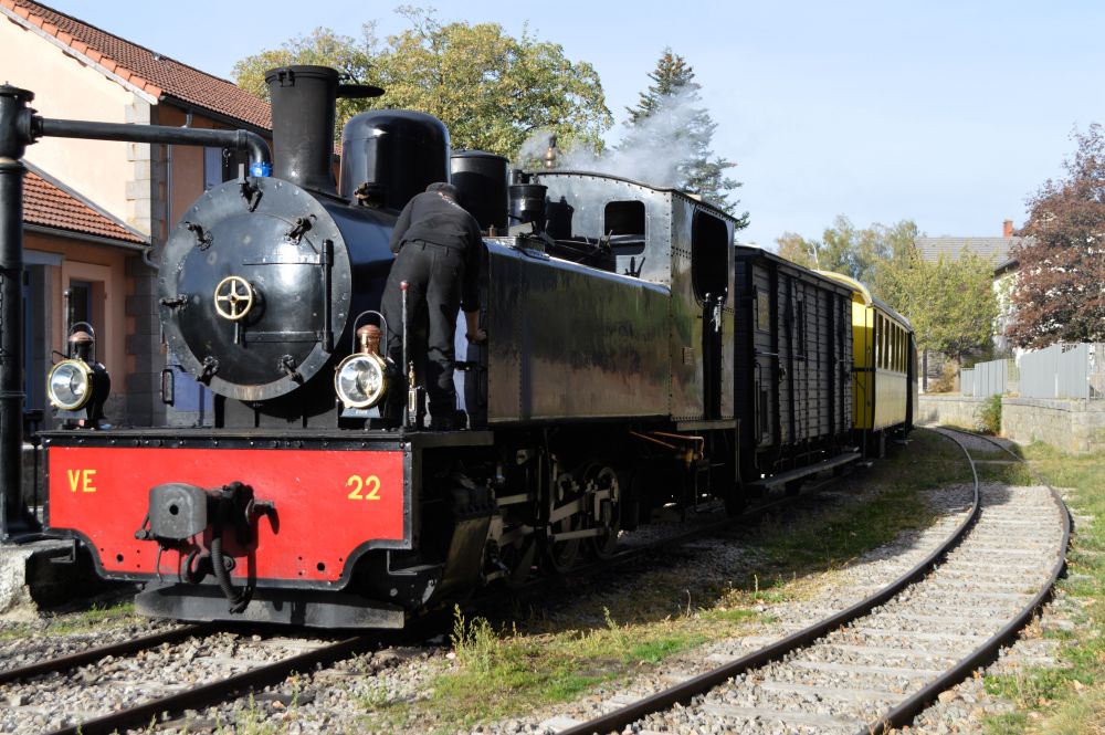 le Velay Express en gare du Chambon sur Lignon
