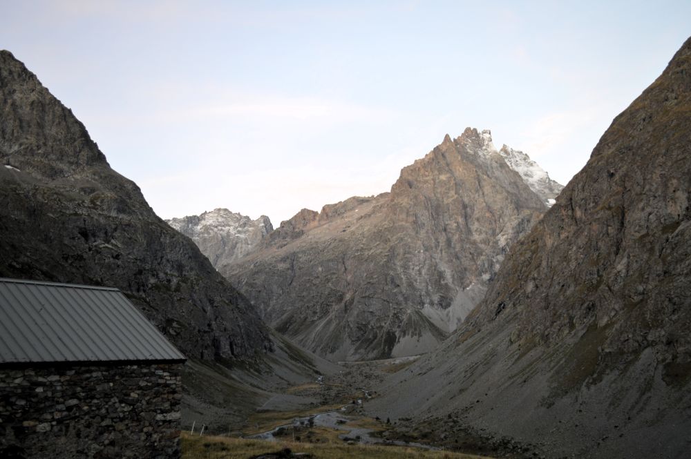 lumières du matin sur les montagnes