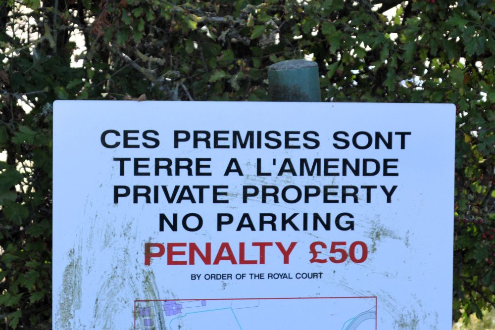 panneau bilingue français/anglais à Guernesey